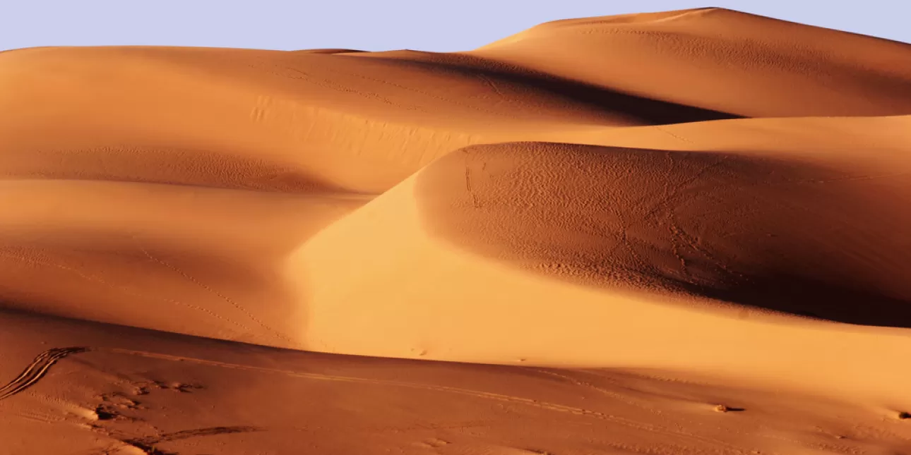 Pustinja u Libiji (izvornik: Clara / Shutterstock, 2007.)
• pustinja, Libija