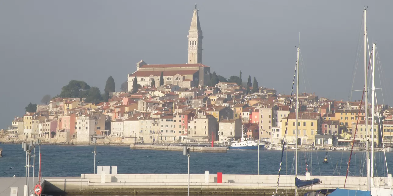 Pogled na Rovinj (foto: BL, siječanj 2020.)

• Rovinj, Istra, Istarska županija, turizam