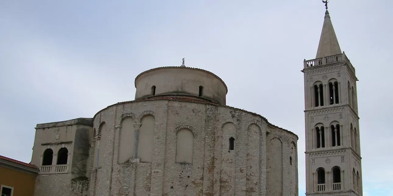 Crkva sv. Donata u Zadru (foto: BL, Klima-forum, rujan 2007.) 

• Zadar, crkve, baština, Zadarska županija