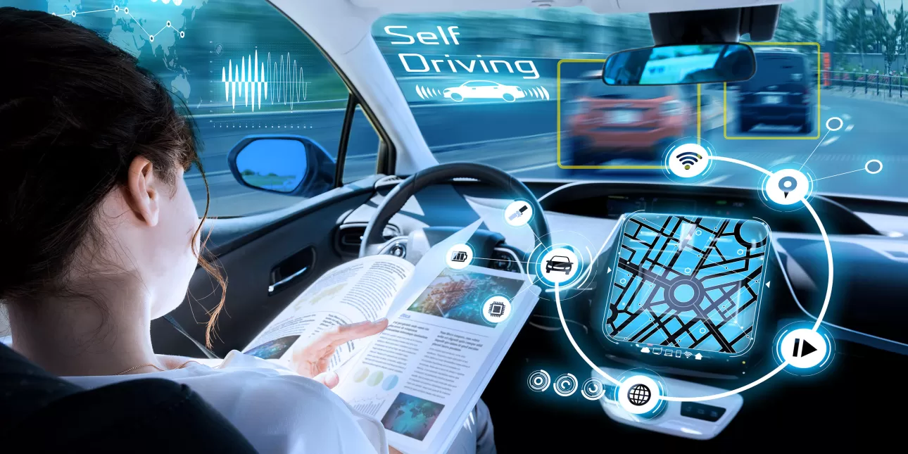 Vizualizacija vožnje autonomnih vozila (izvornik: Shutterstock 2019.) 

• autonomna vozila, promet