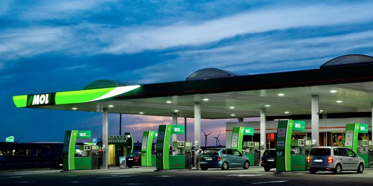 MOL-ova benzinska postaja (izvornik: MOL Group 2019.)

• benzinske postaje, MOL