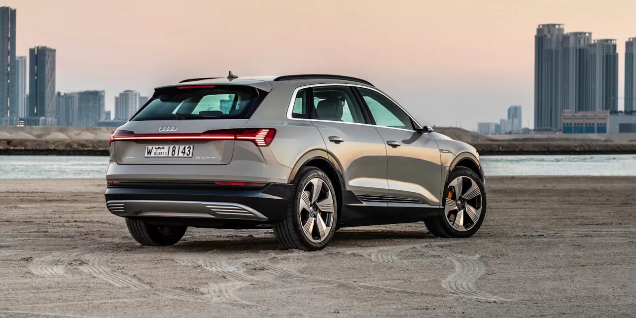 Audi E-tron u Dubaiju (izvornik: nepoznat)
• Audi, električni auti