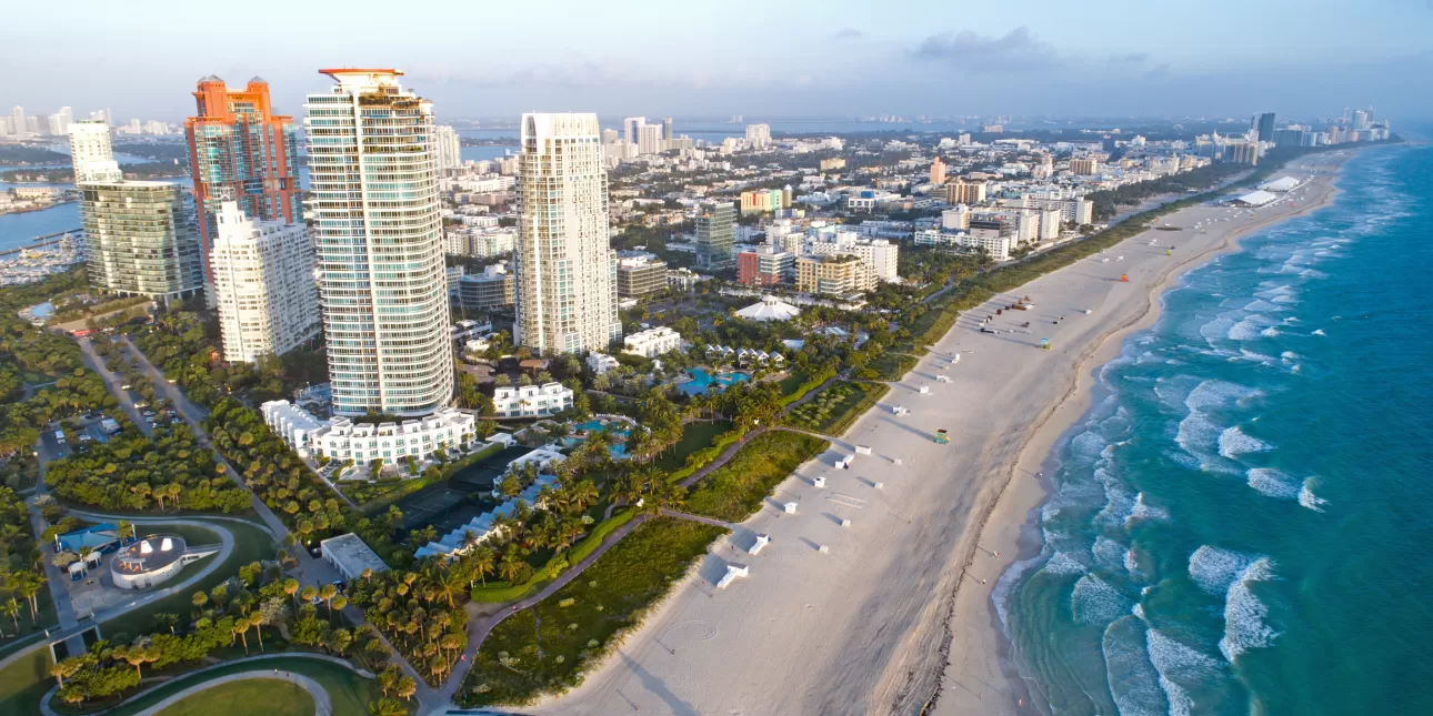 Plaža i hoteli u Miamiju na Floridi (izvornik: Shutterstock, 2013.)
• Miami, Florida, SAD, turizam