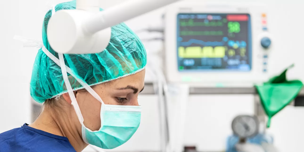 Vizualizacija zdravstva, medicine, bolnica, liječenja i liječnika (izvornik: David Herraez Calzada / Shutterstock, 2020.)
• zdravstvo, medicina