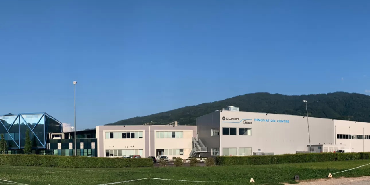 Inovacijski centar i proizvodni pogoni tvrtke Clivet u Feltreu u Italiji (izvornik: Clivet 2021.)
• Clivet, tvornice