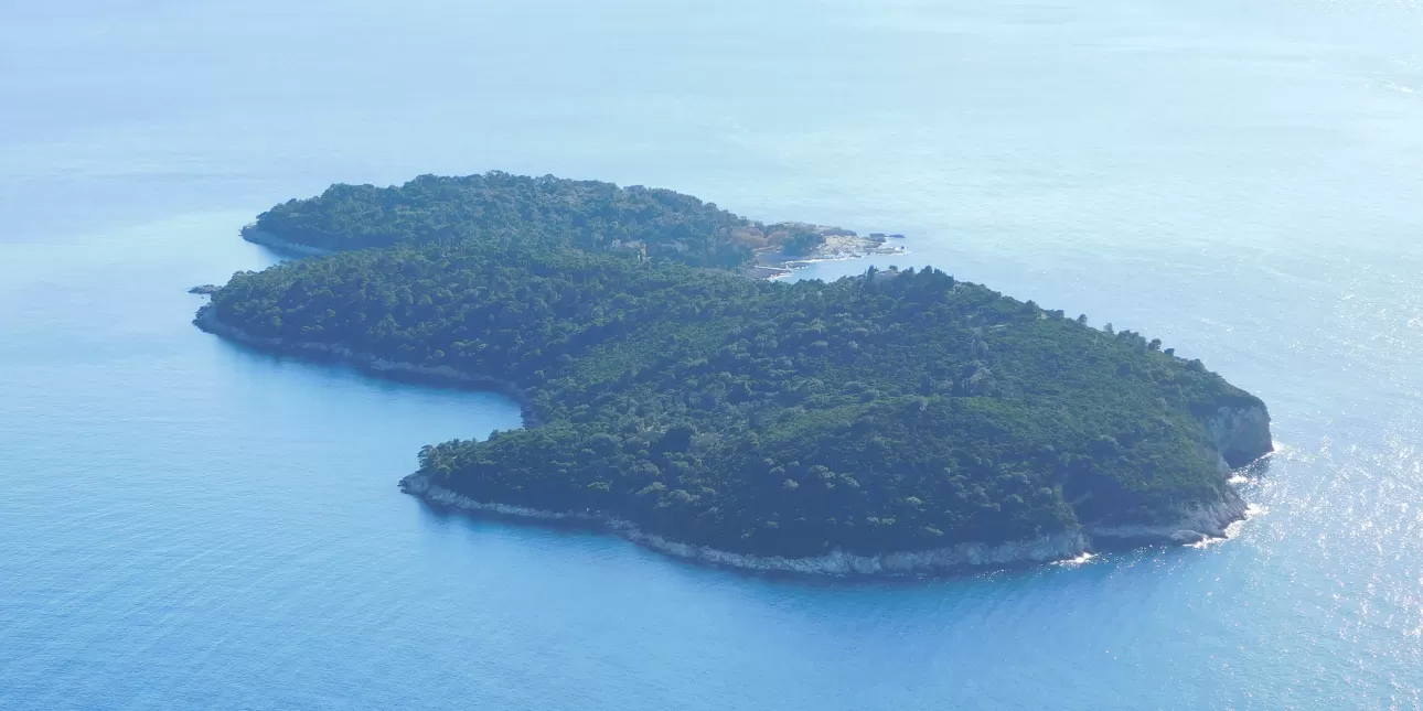 Otok Lokrum pokraj Dubrovnika (foto: BL, prosinac 2021.)

• otoci, Lokrum, Dubrovnik, Dubrovačko-neretvanska županija, Dalmacija