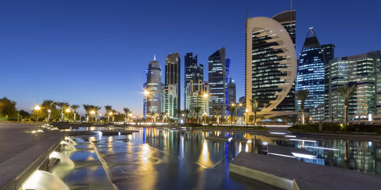 Središte Dohe, glavnog grada Katara (izvornik: Gustav Brandt, Pixabay, 2022.)

• Doha, Katar, gradovi