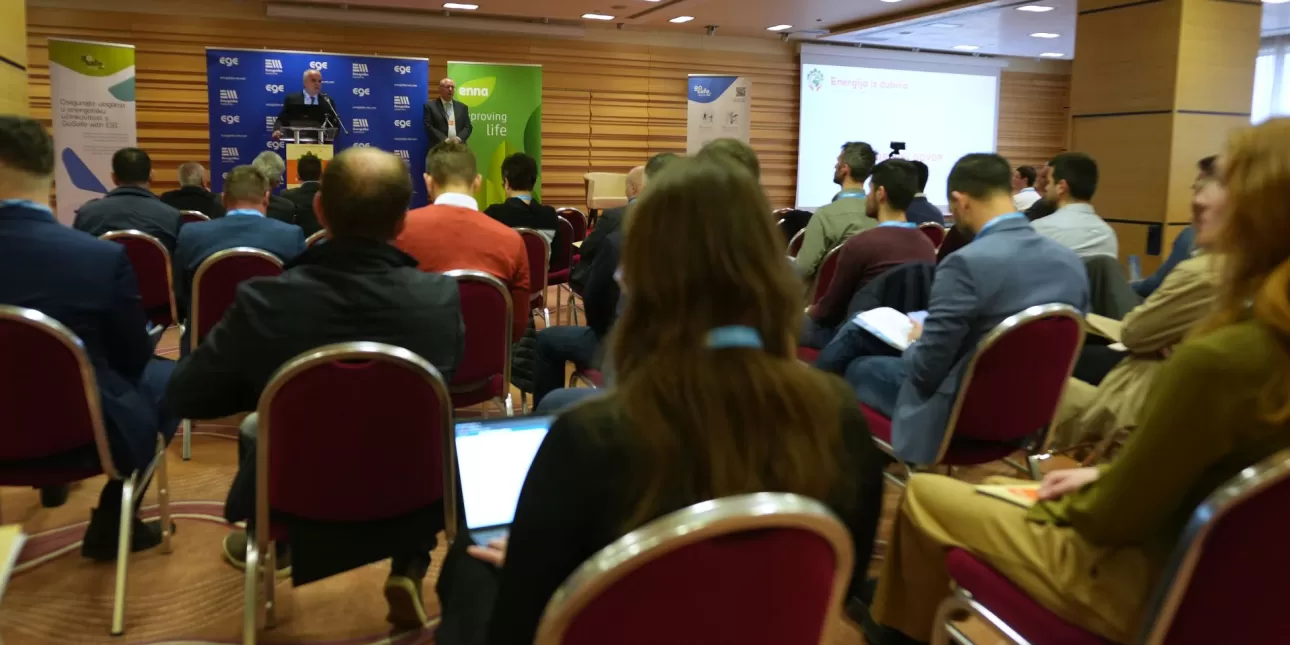 Fotografija sa skupa Energija iz dubina 23. veljače 2023. (foto: Božo Žitnik, veljača 2023.)

• Energija iz dubina - seminar OIE, Seminar OIE, geotermalna energija, dizalice topline