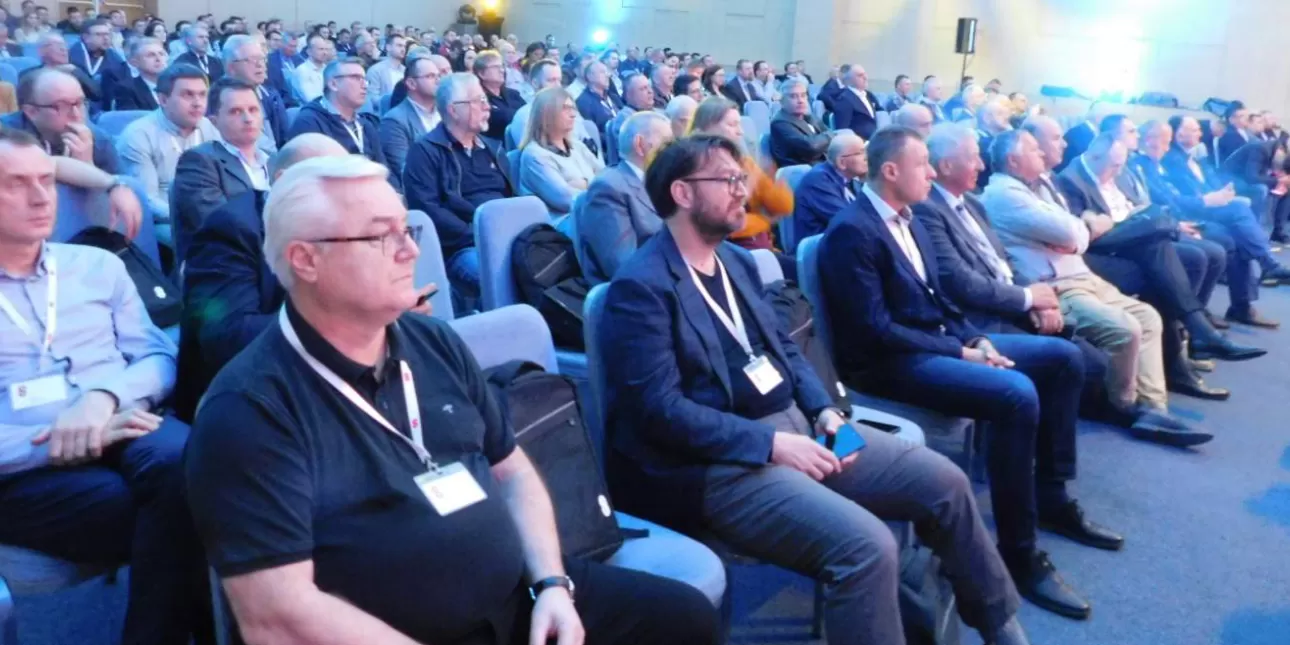 Sudionici Dana inženjera strojarstva 2023. (foto: BL, ožujak 2023.)

• HKIS, stručni skupovi, inženjeri