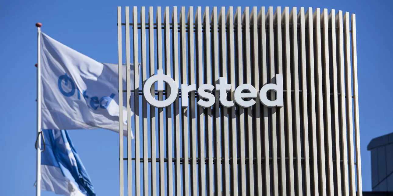 Zastava i logo Ørsteda (izvornik: Ørsted, svibanj 2023.)

• Orsted, logo, zastave