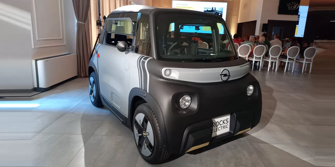 Električni auto Opel Rocks, na prezentaciji u Zagrebu 3. srpnja 2023. (foto: BO, srpanj 2023.)

• Opel, električni auti