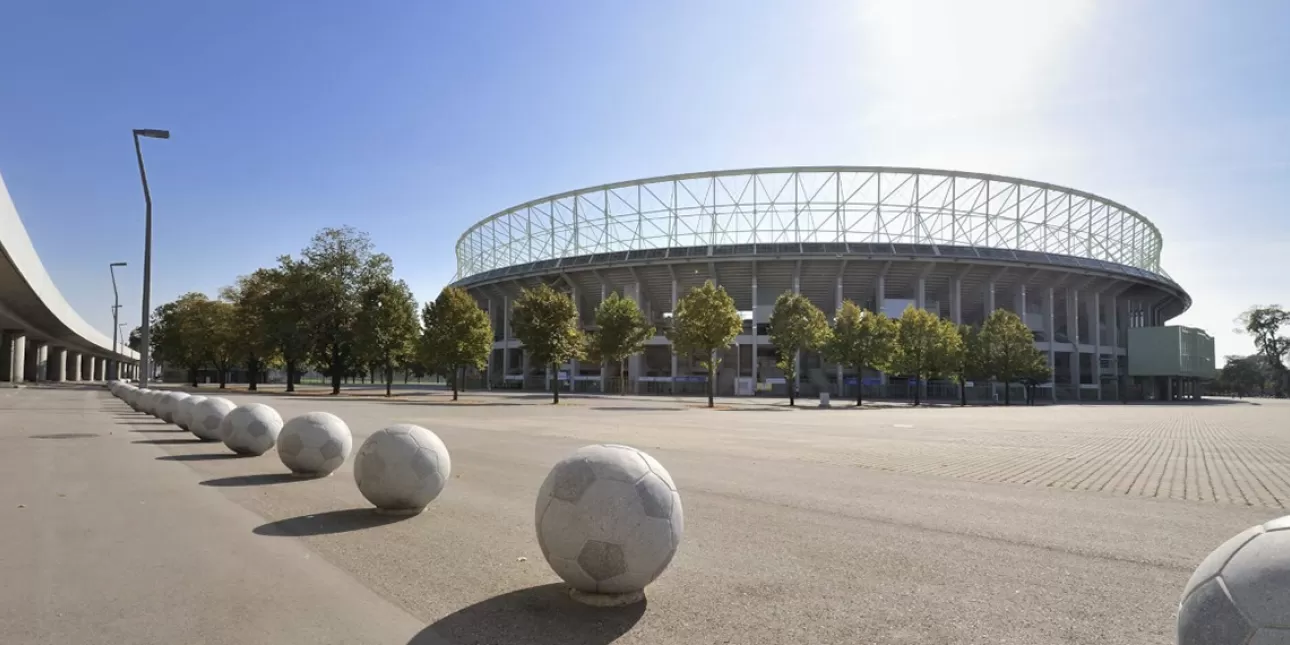 Bečki nogometni stadion Ernst Happel (FOTO: © Schaub-Walzer / PID; 2023.)
 - stadioni; Beč
