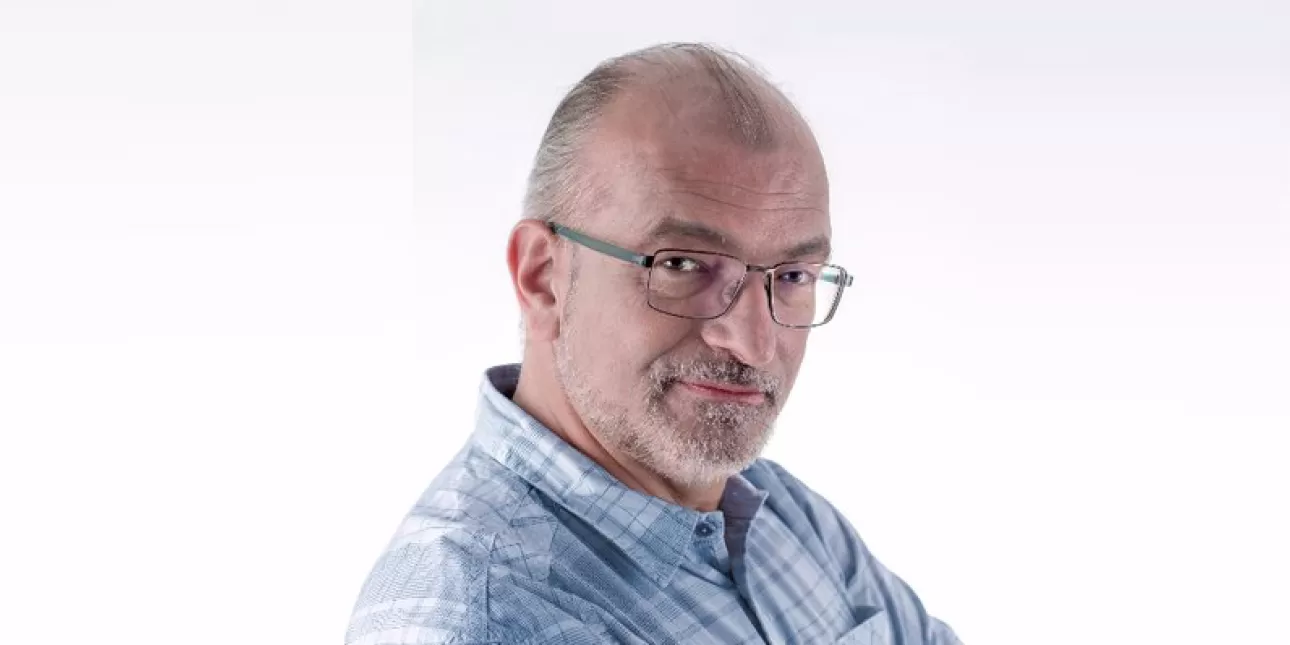 prof. dr. sc. Neven Duić, dipl. ing., redoviti profesor Fakulteta strojarstva i brodogradnje Sveučilišta u Zagrebu i predsjednik SDEWES-a (izvornik: nepoznat)

• Neven Duić, FSB, SDEWES