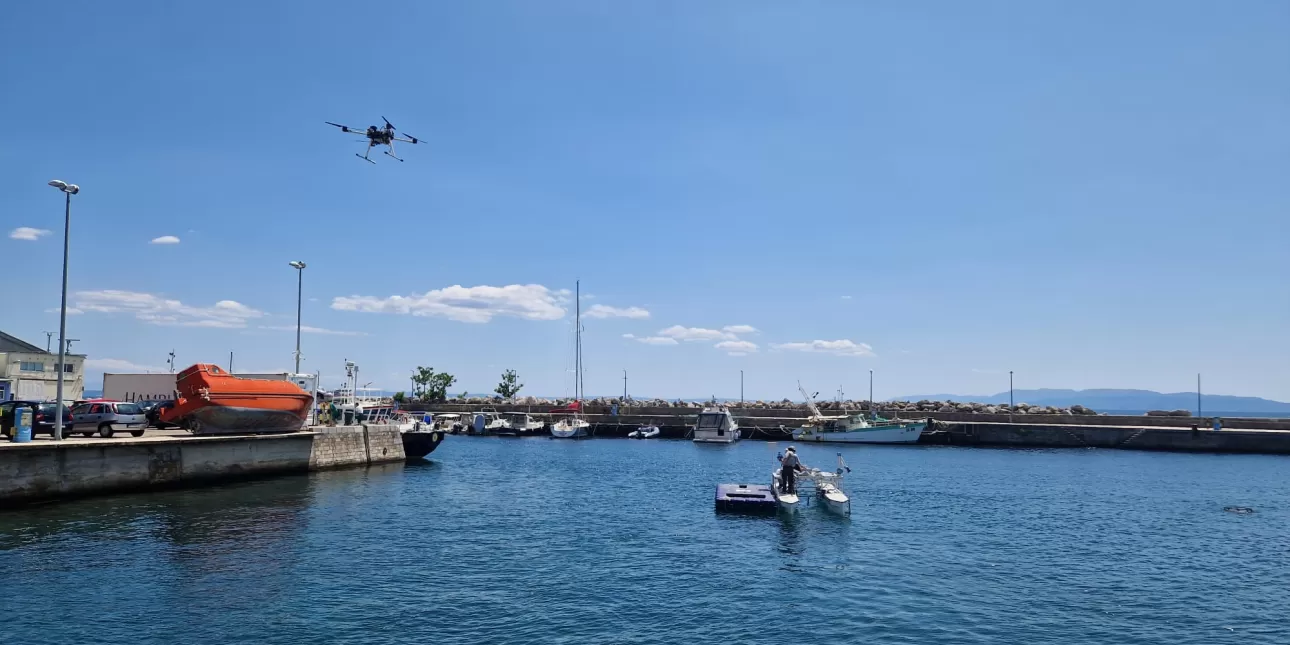 Pripreme za međunarodno natjecanje u robotici (izvornik: FER, 2023.)

• FER, natjecanja, robotika