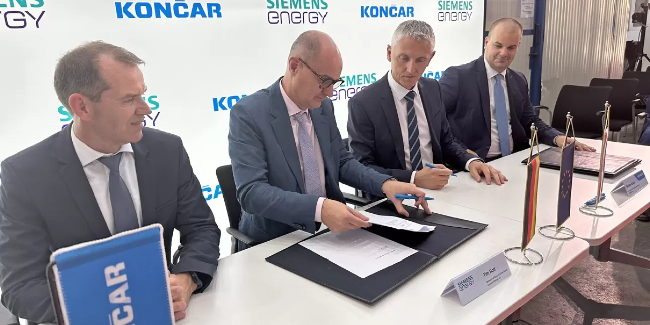 Predstavnici Končara i Siemens Energyja potpisuju Sporazum o zajedničkom pothvatu 'Joint Venture' (FOTO: Millenium promocija; 2024.)
 - Končar; Siemens Energy