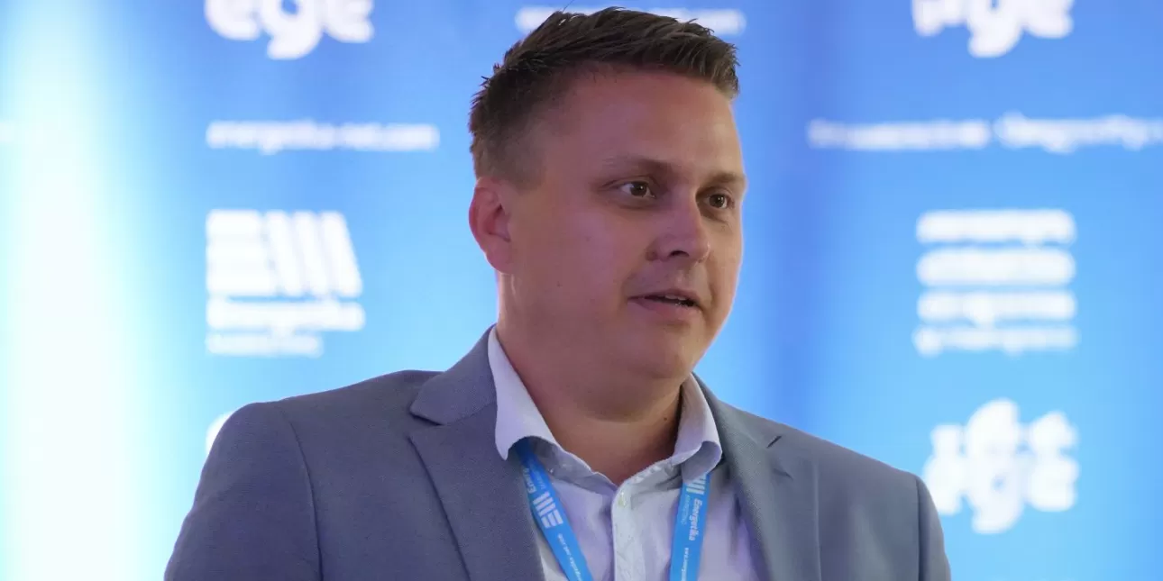 Jure Žnidaršič, direktor Trimada (izvornik: Trimad, 2024.)

• Jure Žnidaršič, Trimad