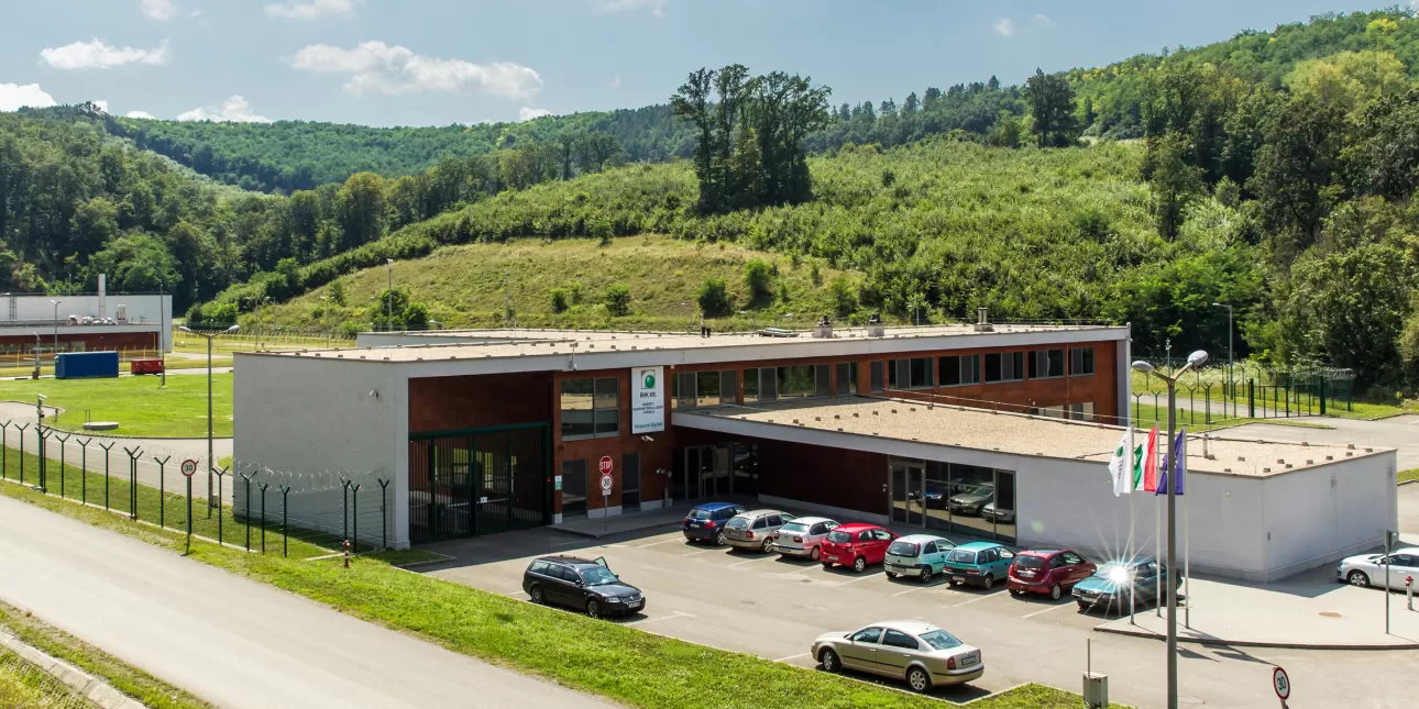 Skladište radioaktivnog otpada Bátaapáti pokraj Pečuha u Mađarskoj (izvornik: PURAM, 2024.)

• skladište radioaktivnog otpada