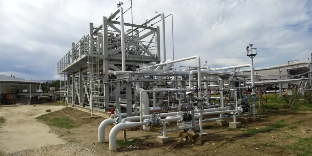 Postrojenje za zahvaćanje i pohranu ugljika (CCS) koje je izveo INA Naftaplin (izvornik: INA, 2020.)

• CCS-tehnologija, ugljikov dioksid, INA