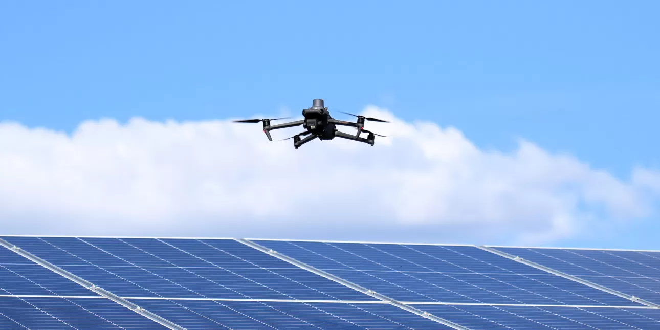 Inspekcija fotonaponskih sustava dronom (izvornik: Airspect, 2024.)

• fotonaponski sustavi, fotonaponski moduli, sunčane elektrane, dronovi, inspekcije