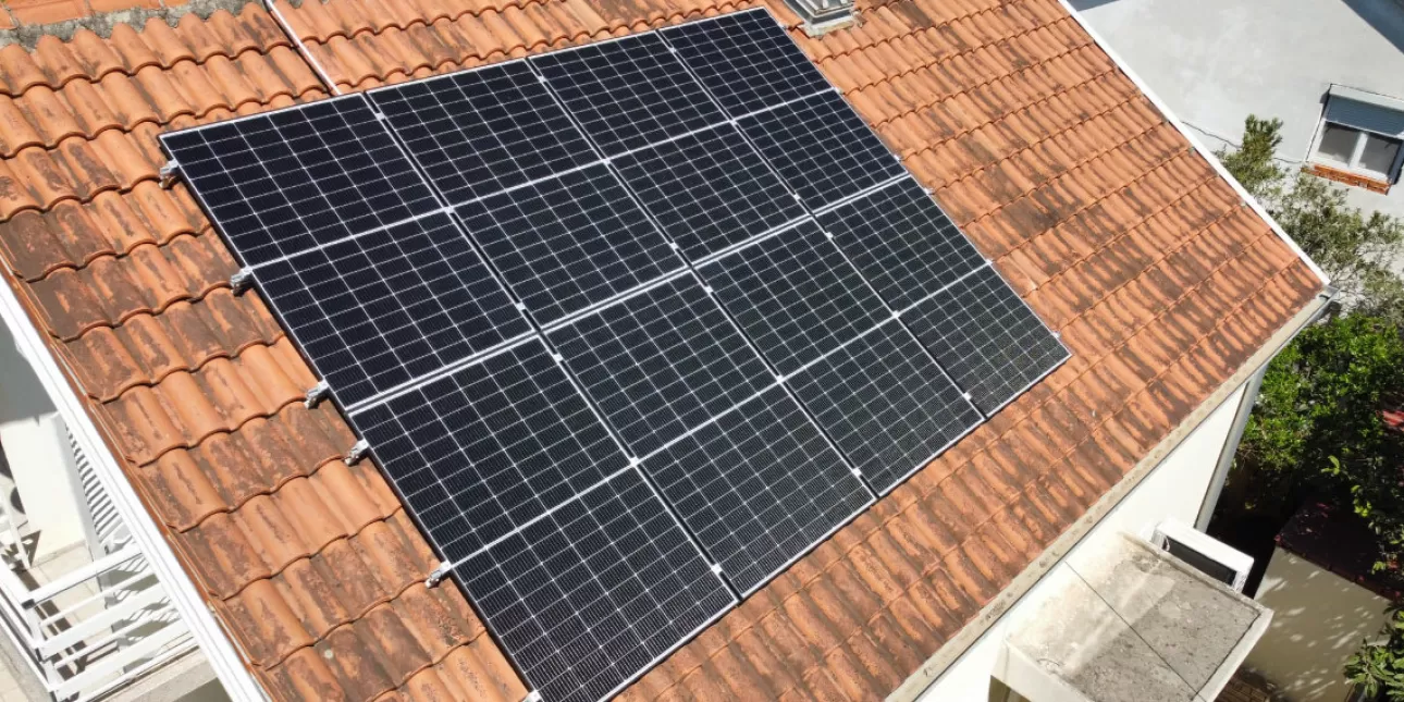 Sunčeva energija, solari  (izvornik: B.K., svibanj 2025.) • solari, sunčeva energija, karin