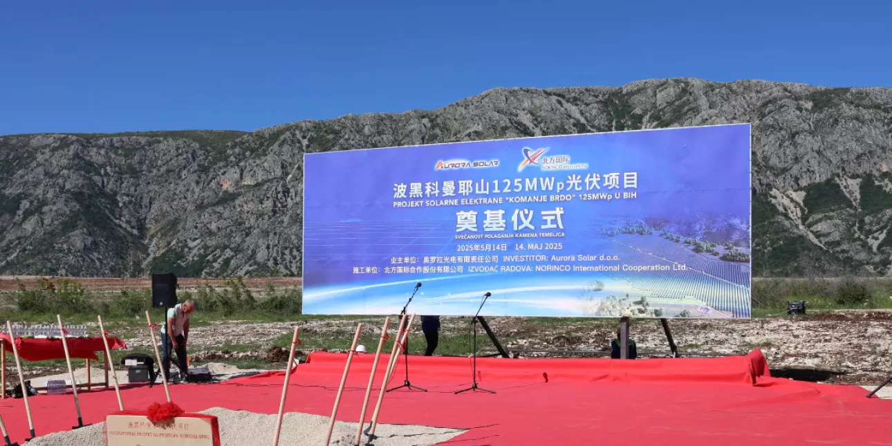 Grad Stolac SE na Komanju brdu (izvornik: Grad Stolac , svibanj 2025.) • Grad Stolac, SE, Komanje brdo