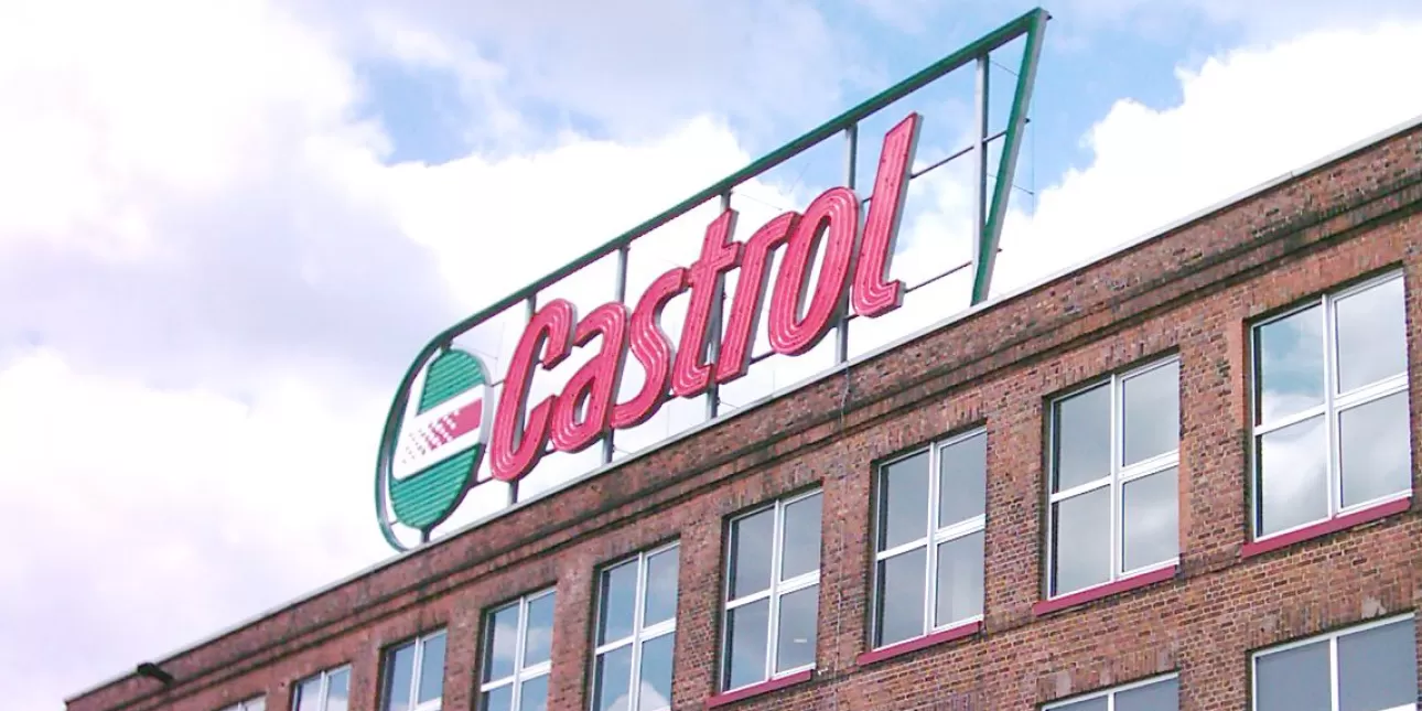Castrol (foto: Wikipedia, lipanj 2025.) • Castrol