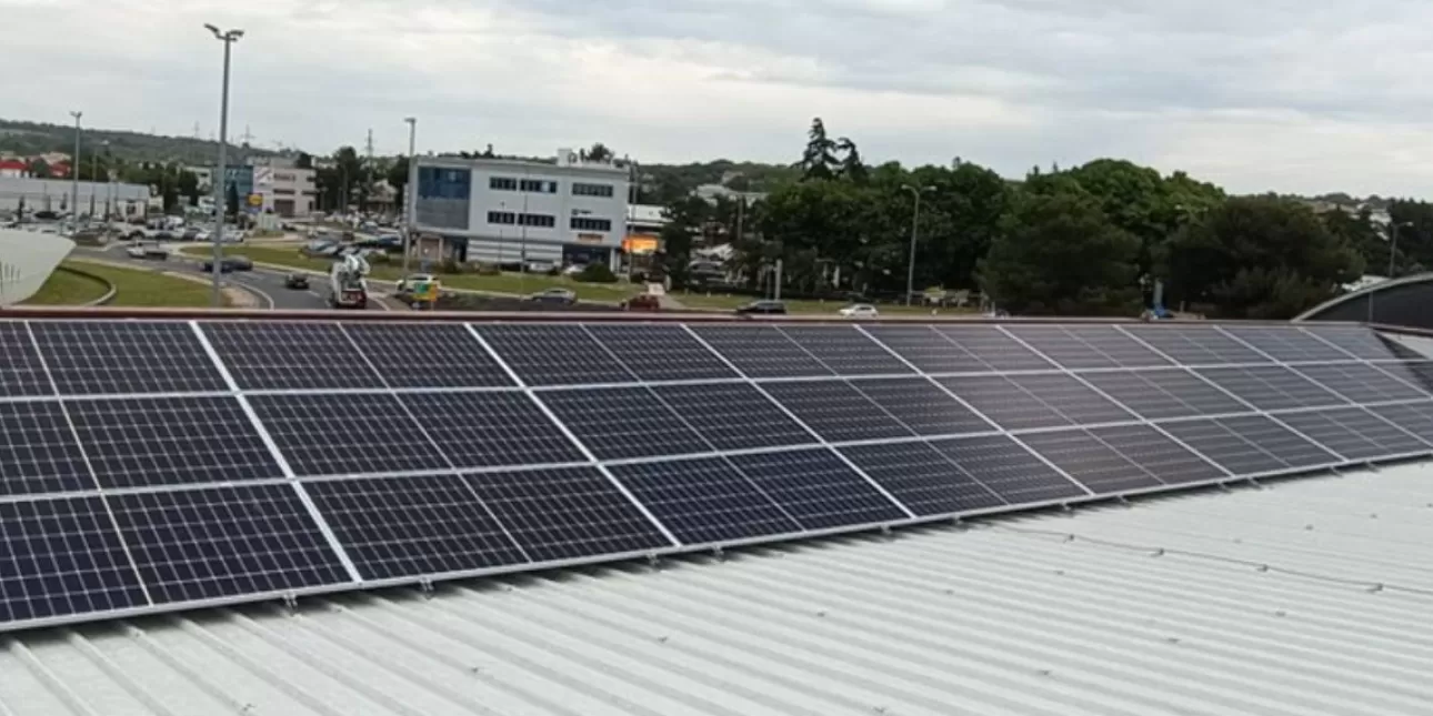 Pulapromet fotonaponska elektrana (foto: Pulapromet), lipanj 2025.) • Pulapromet, fotonaponska elektrana, sunčana elekrana 