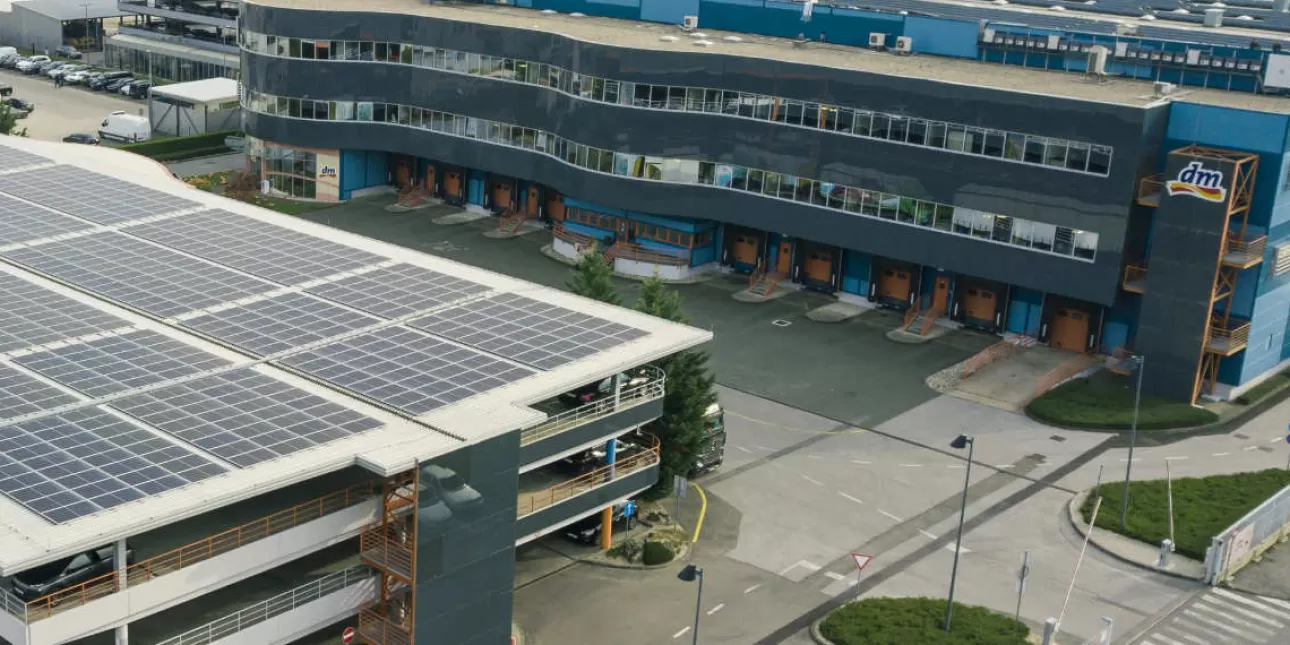 dm solarni paneli (izvornik: dm, lipanj 2025.) • dm, solarni paneli, sunčeva energije 