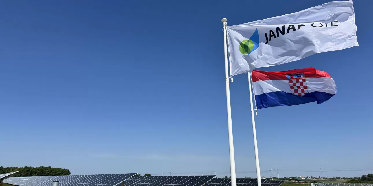 Zastava JANAF OIE-a (izvornik: JANAF, srpanj 2025.)

• JANAF OIE, JANAF, zastave