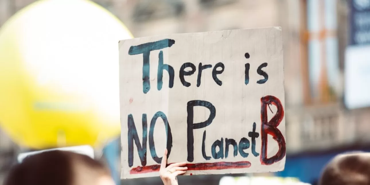 Klmatske promjene (foto: Shutterstock, srpanj 2025.) • protesti, zelena tranzicija, klimatske promjene