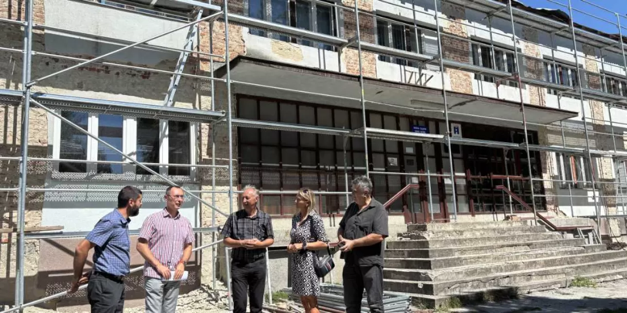 Energetska obnova zgrade udruga civilnog društva u Kutini (foto: Grad Kutina, kolovoz 2025.) • Grad Kutina, energetska obnova