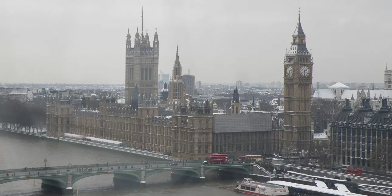 Pogled na britanski parlament i Big Ben u Londonu (foto: BL, prosinac 2010.)
• London, Ujedinjeno Kraljevstvo, Engleska